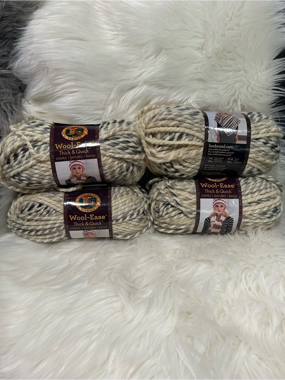 Lion Brand - Wool-Ease 4 Skeins